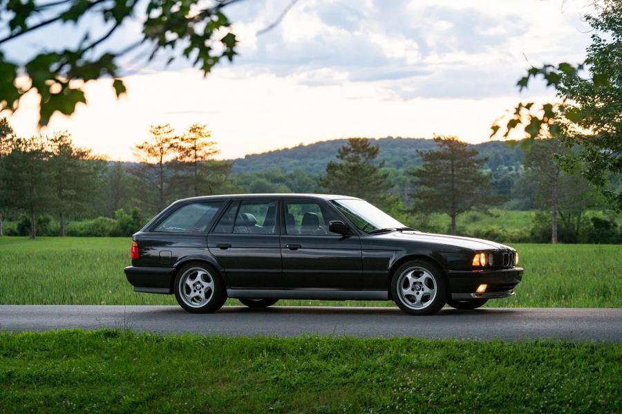  BMW M5 Touring (E34) 1992 года  (EU) (фото 28 из 94)